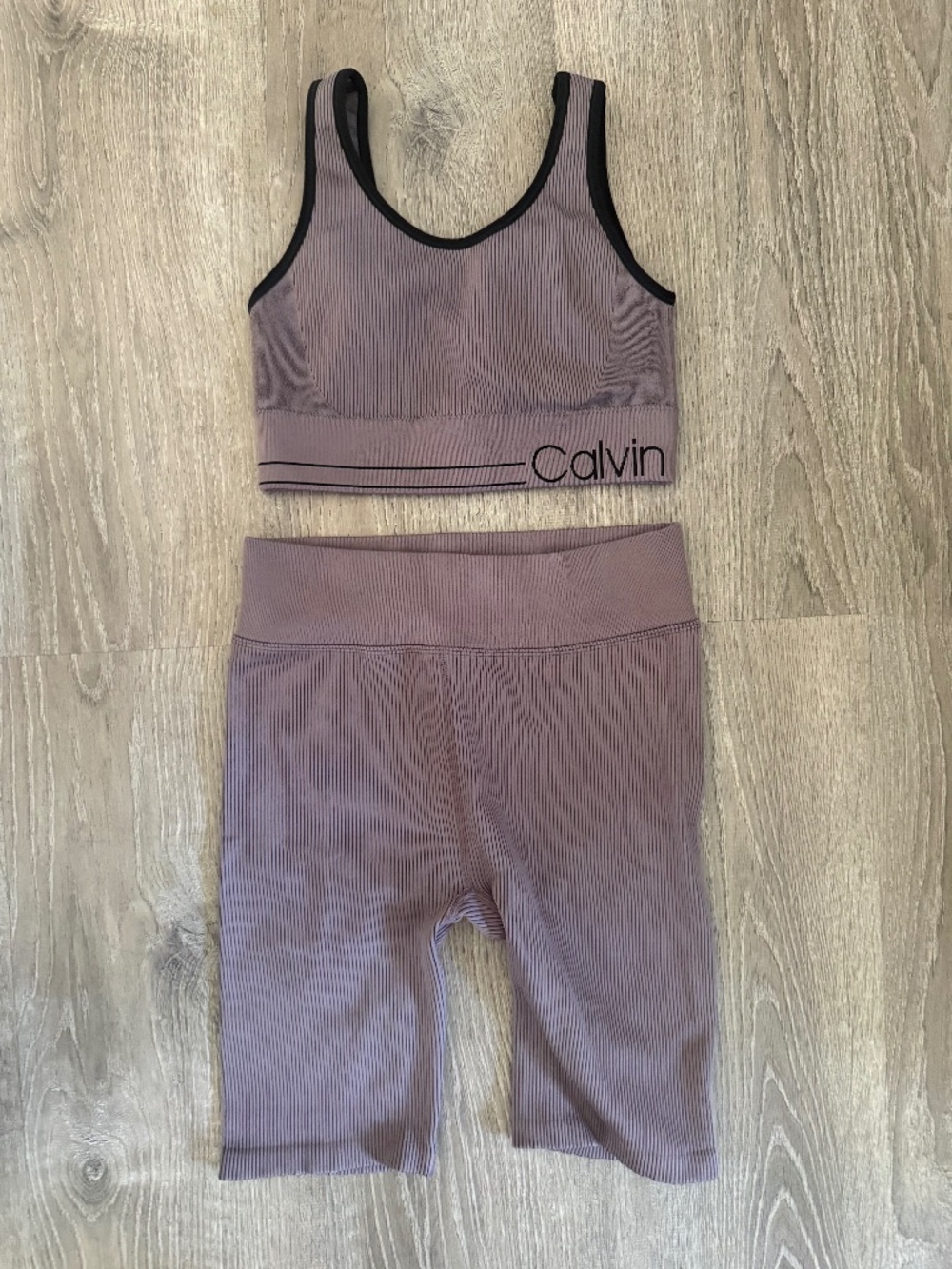 Calvin Klein performance set - Size Medium